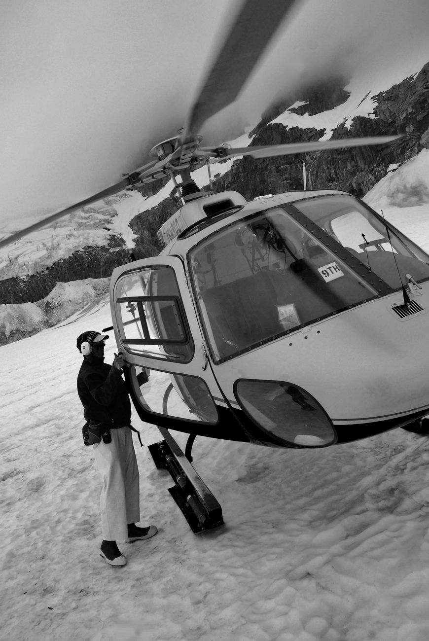 Helicopter tour over glacier peak
